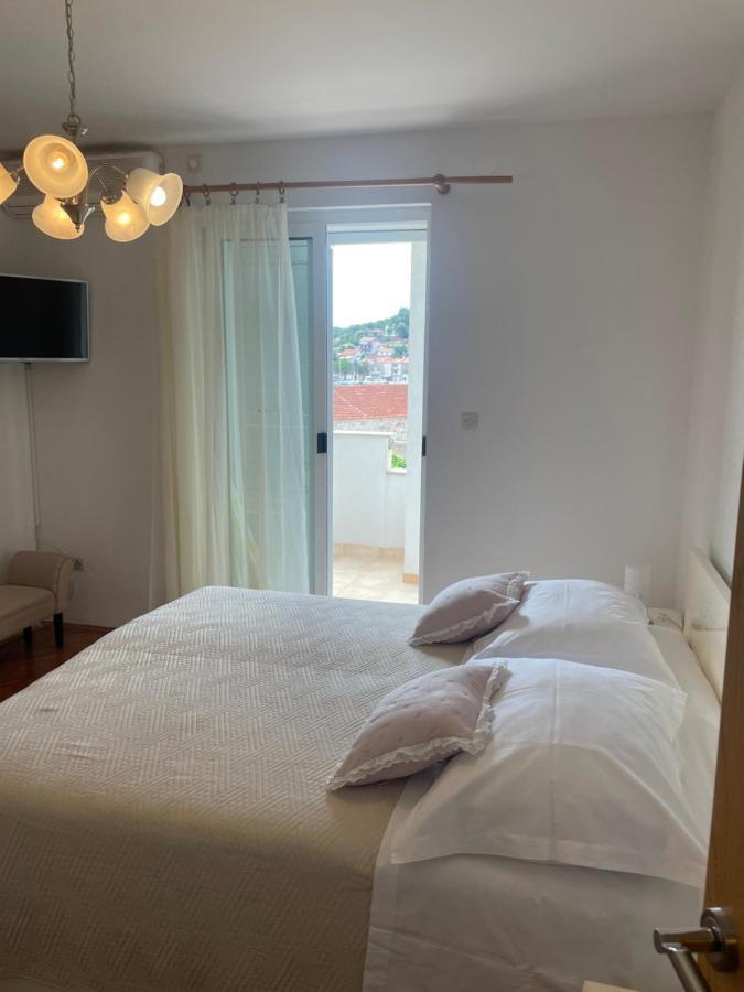 ילסה Apartmani Isabella - Ilda Radonic מראה חיצוני תמונה