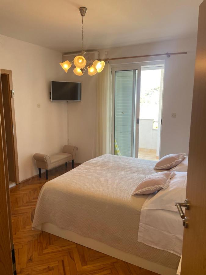 ילסה Apartmani Isabella - Ilda Radonic מראה חיצוני תמונה